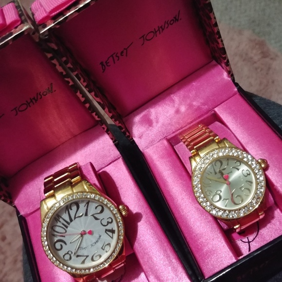 Watch's - Picture 2 of 2